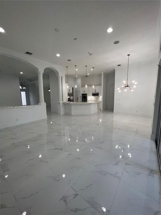 For Rent: $6,000 (4 beds, 3 baths, 2525 Square Feet)