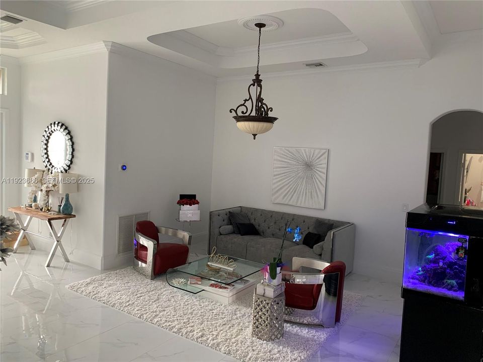 For Rent: $6,000 (4 beds, 3 baths, 2525 Square Feet)