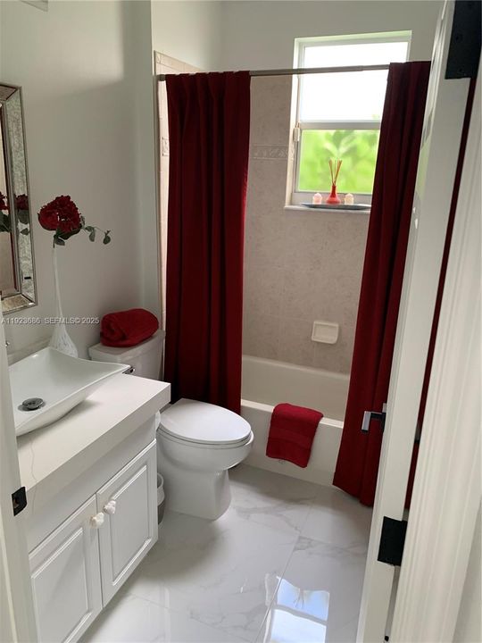 For Rent: $6,000 (4 beds, 3 baths, 2525 Square Feet)