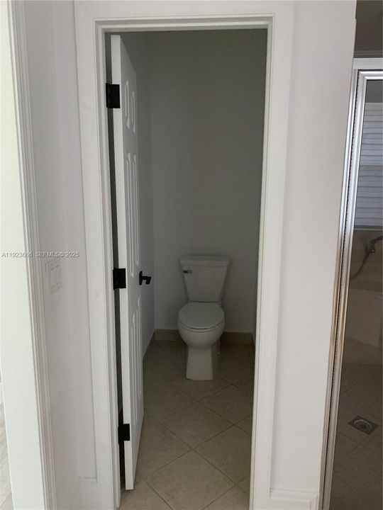 For Rent: $6,000 (4 beds, 3 baths, 2525 Square Feet)