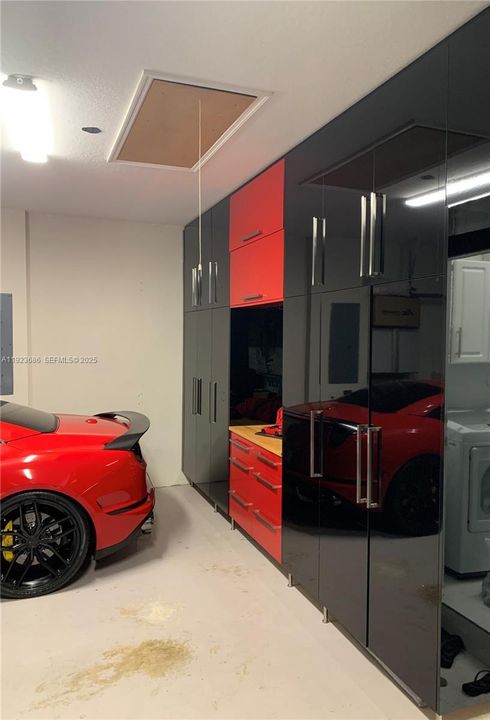 For Rent: $6,000 (4 beds, 3 baths, 2525 Square Feet)