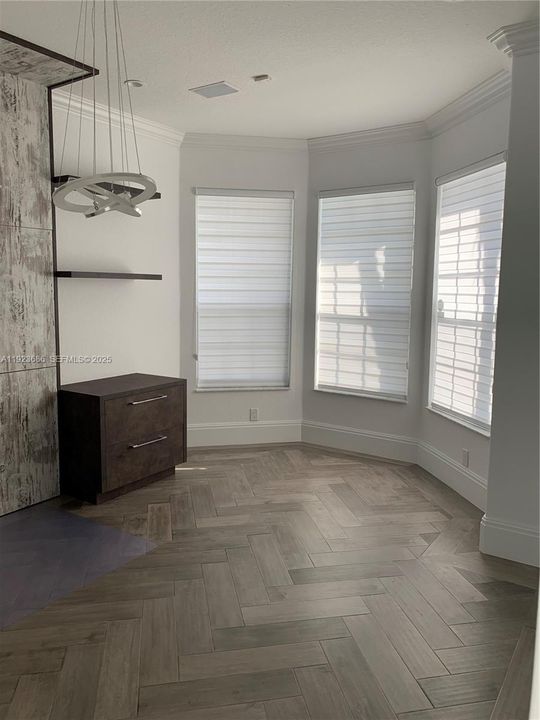 For Rent: $6,000 (4 beds, 3 baths, 2525 Square Feet)