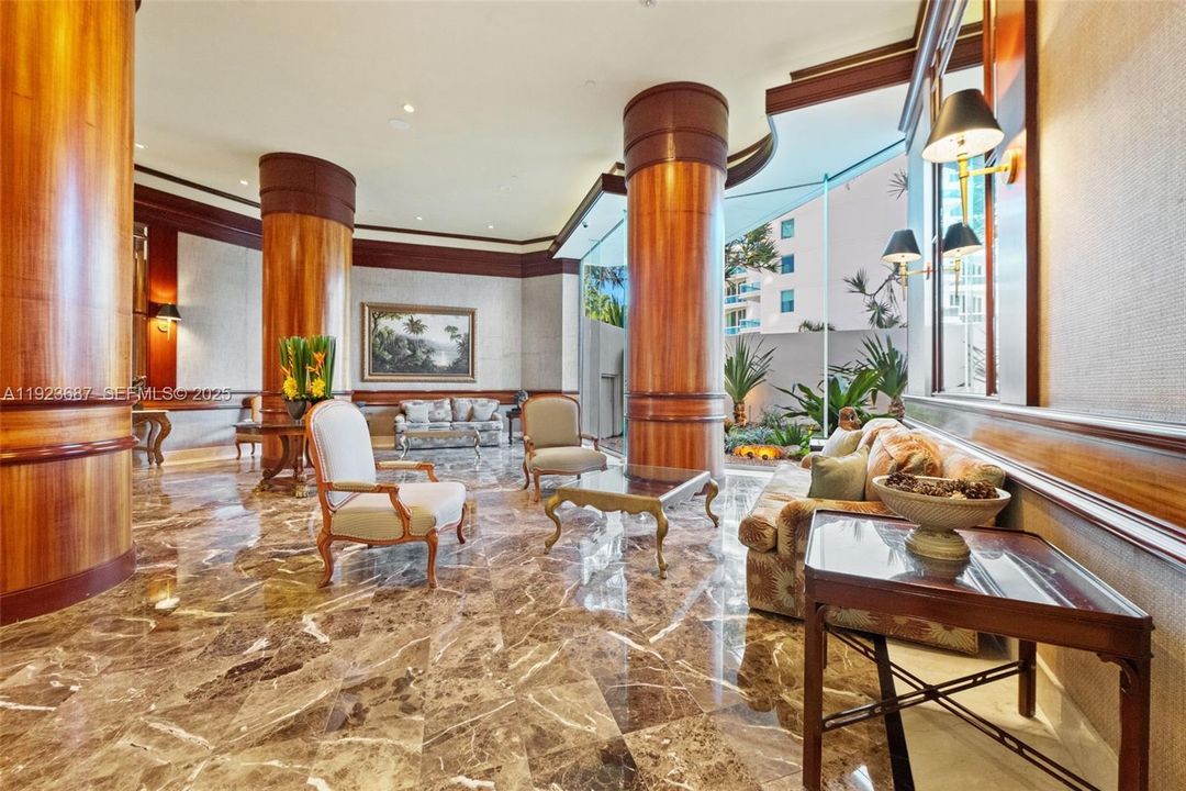 For Rent: $4,500 (2 beds, 2 baths, 1240 Square Feet)