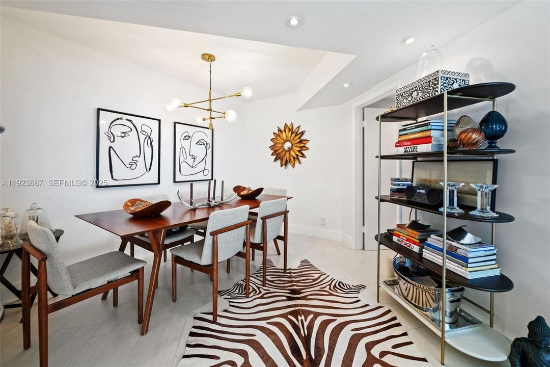 For Rent: $4,500 (2 beds, 2 baths, 1240 Square Feet)