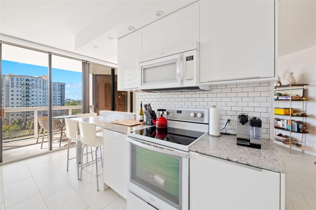 For Rent: $4,500 (2 beds, 2 baths, 1240 Square Feet)