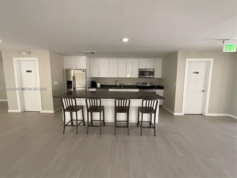 В аренду: $2,500 (3 спален, 2 ванн, 1040 Квадратных фут)