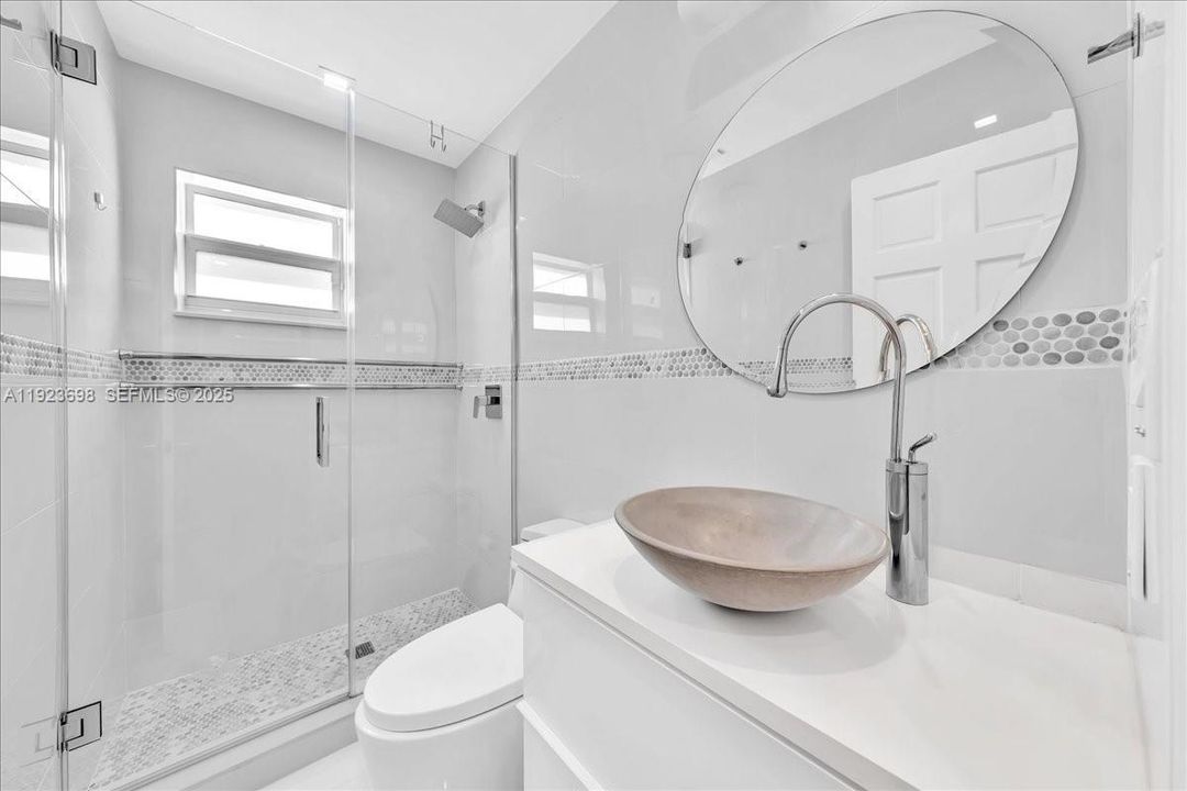 For Rent: $6,480 (4 beds, 3 baths, 2100 Square Feet)