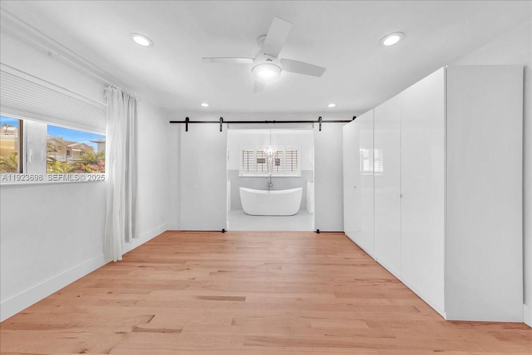 For Rent: $6,480 (4 beds, 3 baths, 2100 Square Feet)