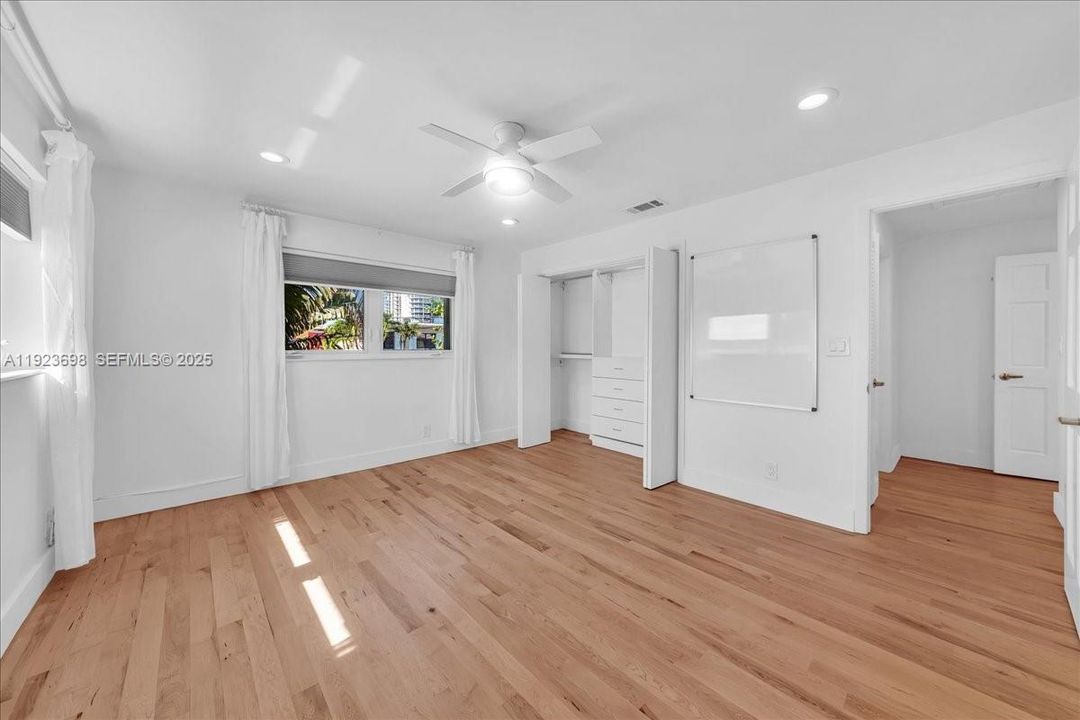 For Rent: $6,480 (4 beds, 3 baths, 2100 Square Feet)