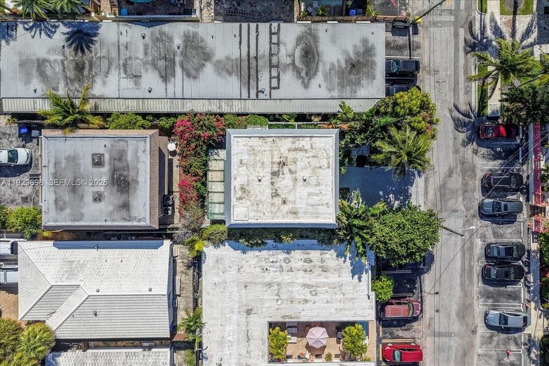 For Rent: $6,480 (4 beds, 3 baths, 2100 Square Feet)