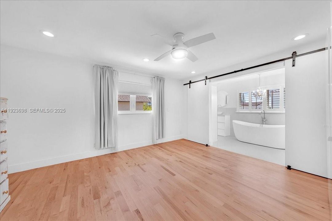 For Rent: $6,480 (4 beds, 3 baths, 2100 Square Feet)