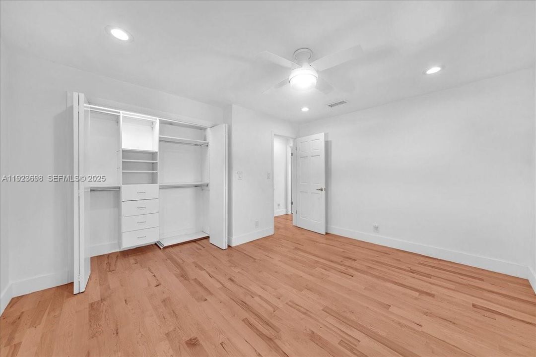 For Rent: $6,480 (4 beds, 3 baths, 2100 Square Feet)