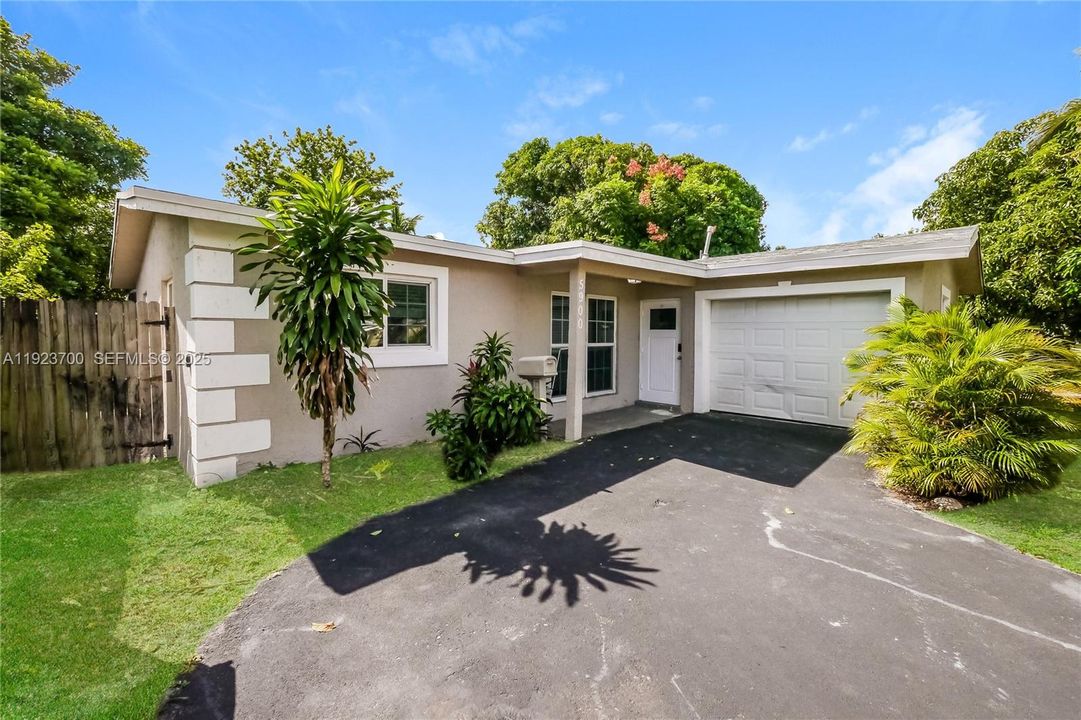 For Sale: $419,000 (3 beds, 2 baths, 1360 Square Feet)