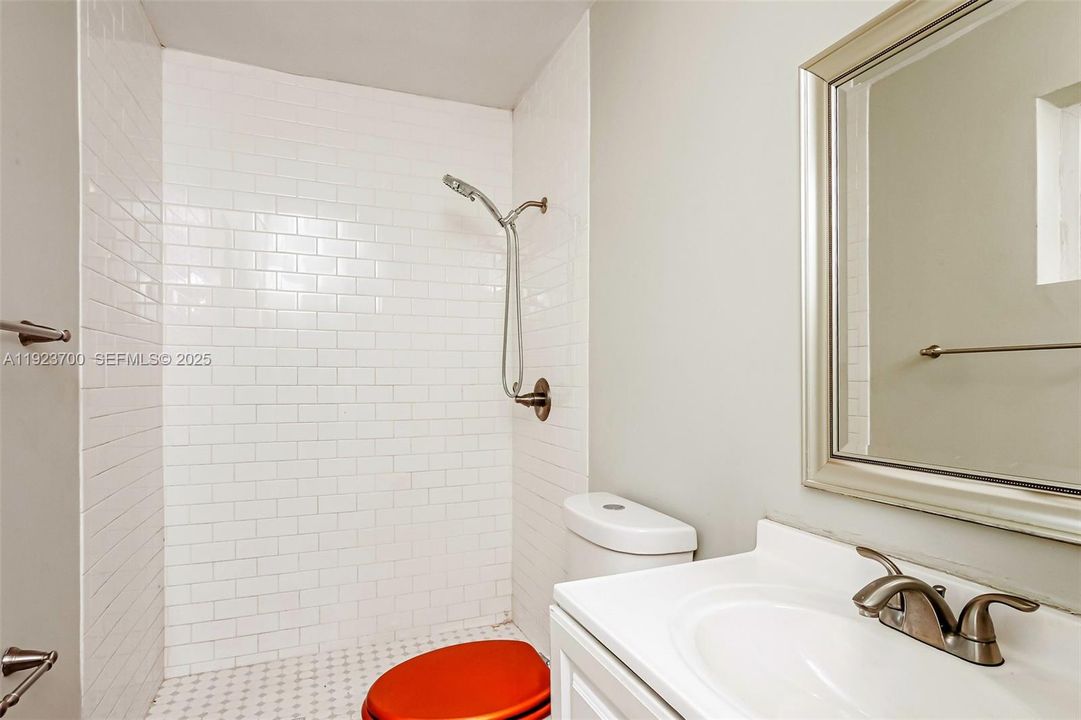 For Sale: $419,000 (3 beds, 2 baths, 1360 Square Feet)