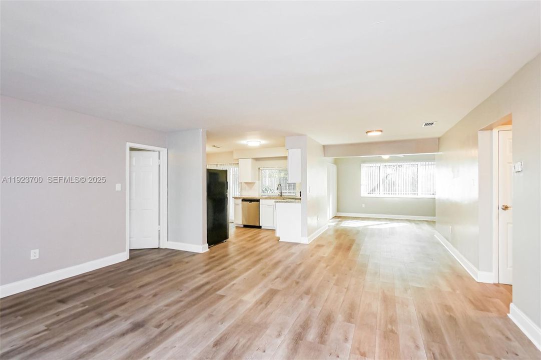 For Sale: $419,000 (3 beds, 2 baths, 1360 Square Feet)