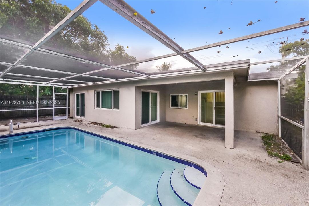 For Sale: $419,000 (3 beds, 2 baths, 1360 Square Feet)