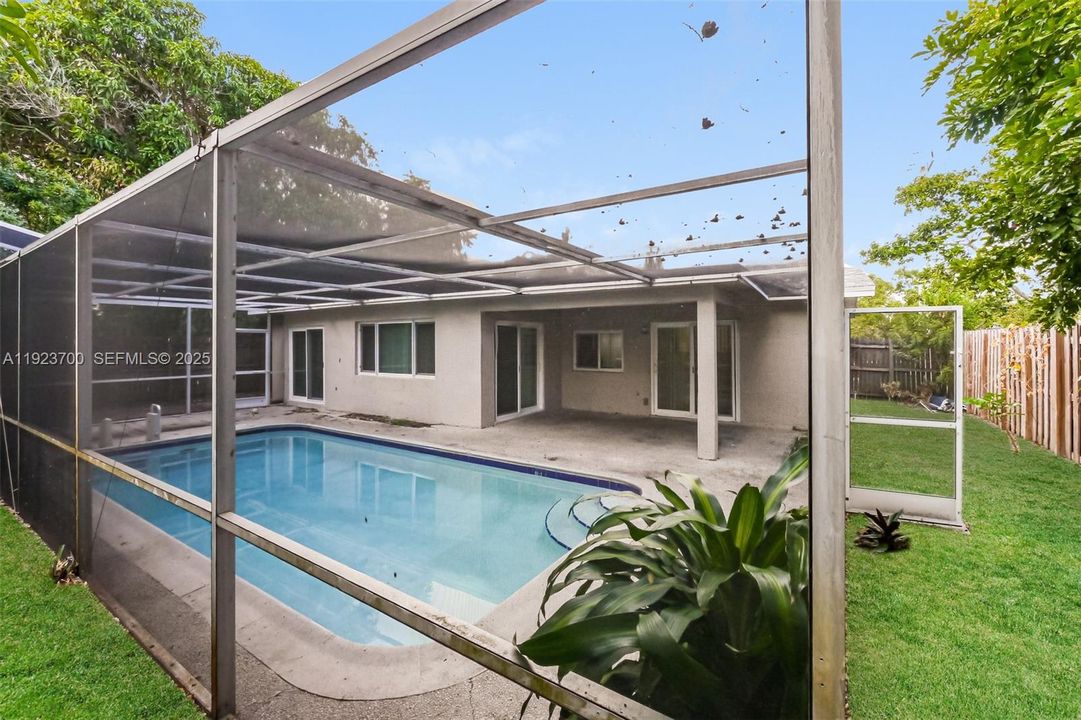 For Sale: $419,000 (3 beds, 2 baths, 1360 Square Feet)