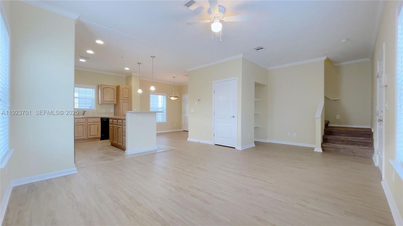 For Rent: $2,935 (3 beds, 2 baths, 133332 Square Feet)