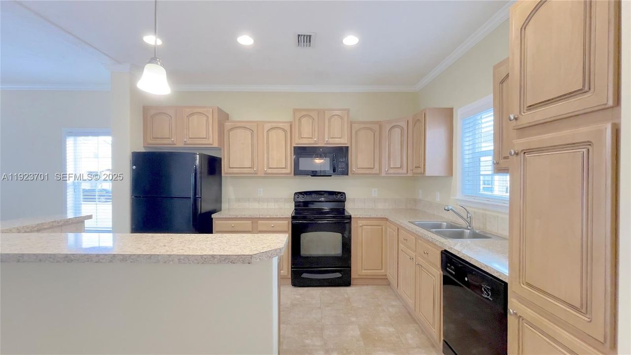 For Rent: $2,935 (3 beds, 2 baths, 133332 Square Feet)