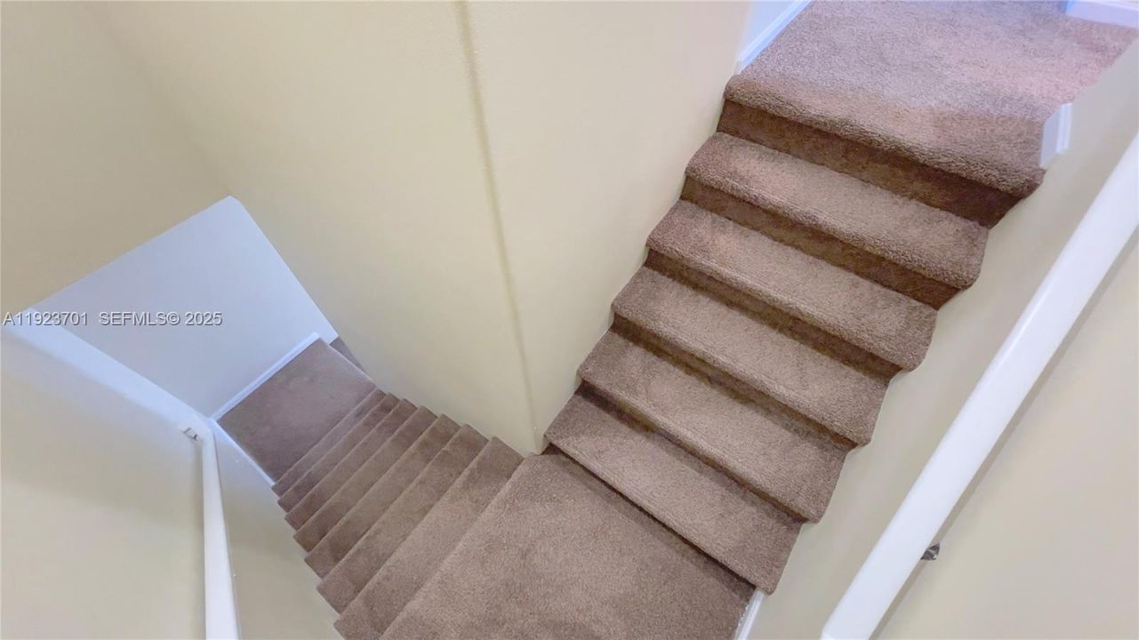 For Rent: $2,935 (3 beds, 2 baths, 133332 Square Feet)