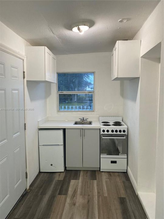 For Rent: $900 (0 beds, 1 baths, 0 Square Feet)