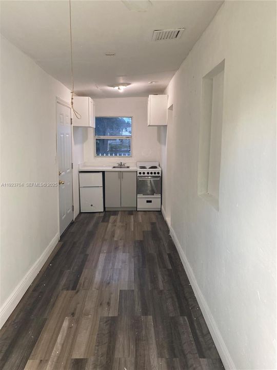 For Rent: $900 (0 beds, 1 baths, 0 Square Feet)