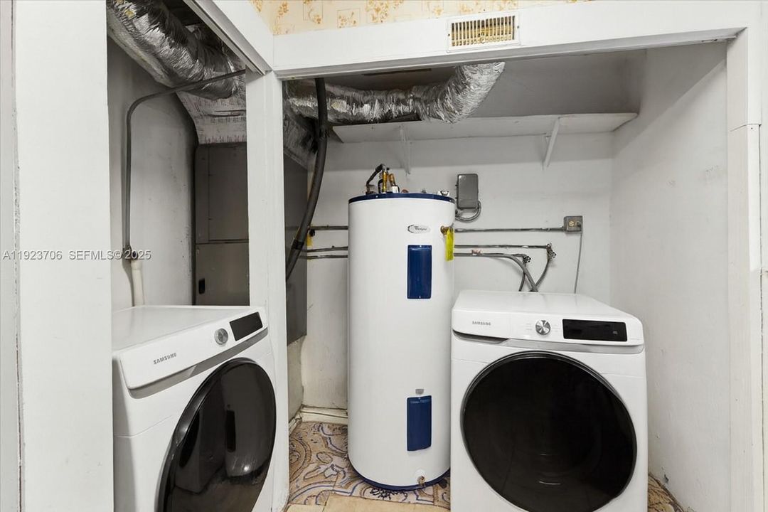 На продажу: $459,000 (4 спален, 2 ванн, 1850 Квадратных фут)