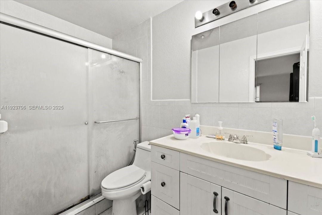 На продажу: $459,000 (4 спален, 2 ванн, 1850 Квадратных фут)