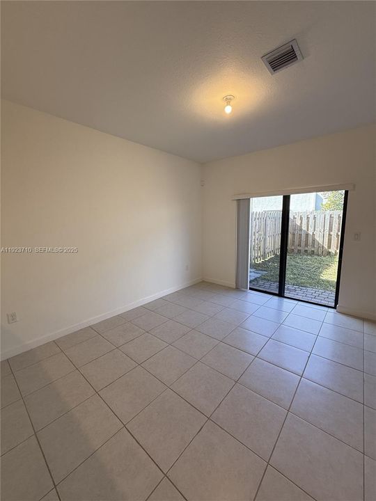 For Rent: $2,625 (3 beds, 2 baths, 1695 Square Feet)