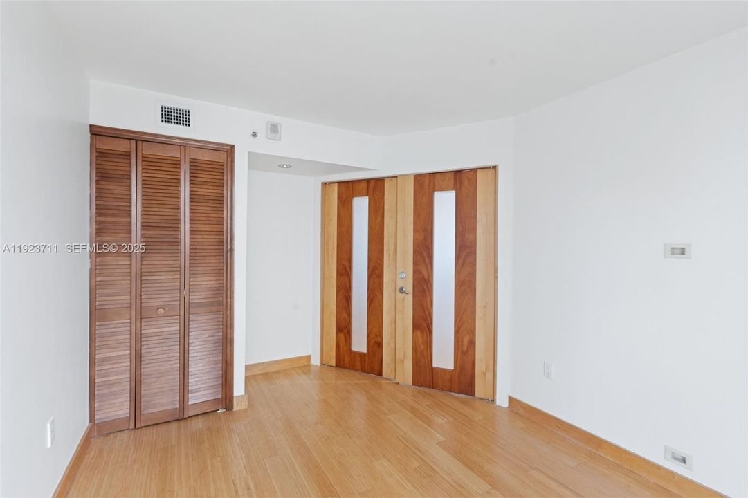 Под контрактом: $3,400 (2 спален, 2 ванн, 1145 Квадратных фут)