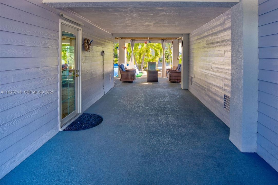 For Sale: $1,335,000 (3 beds, 2 baths, 1820 Square Feet)