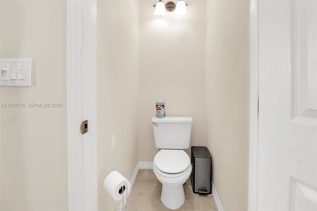 出租: $4,650 (4 贝兹, 2 浴室, 0 平方英尺)