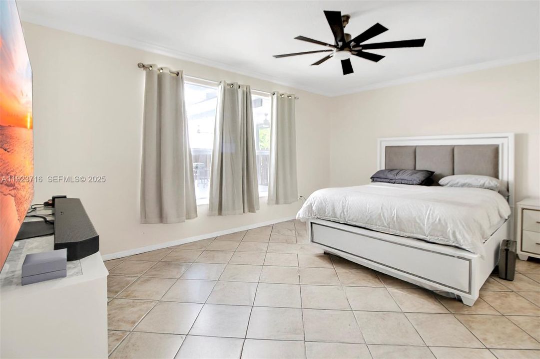 出租: $4,650 (4 贝兹, 2 浴室, 0 平方英尺)