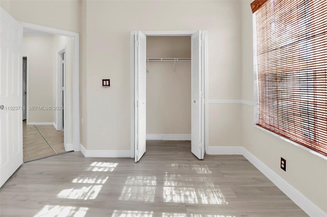 出租: $4,650 (4 贝兹, 2 浴室, 0 平方英尺)