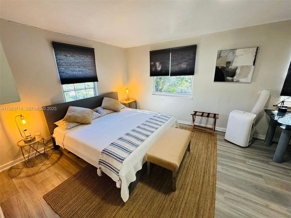 For Rent: $2,550 (3 beds, 1 baths, 2887 Square Feet)