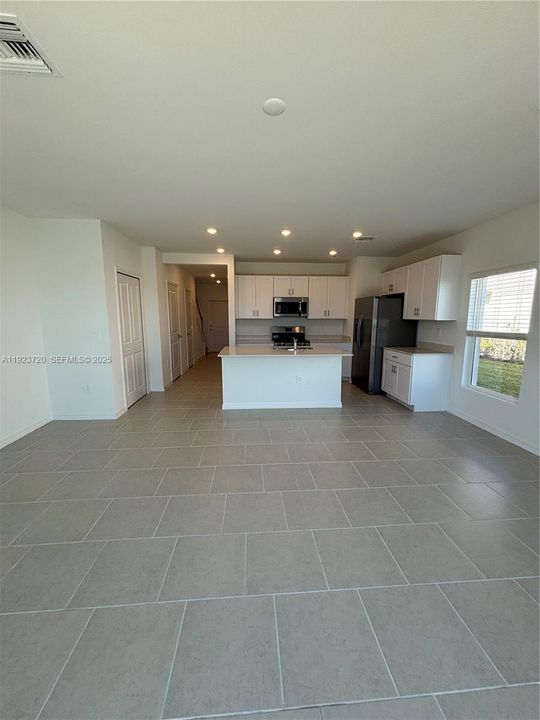 В аренду: $2,000 (3 спален, 2 ванн, 0 Квадратных фут)