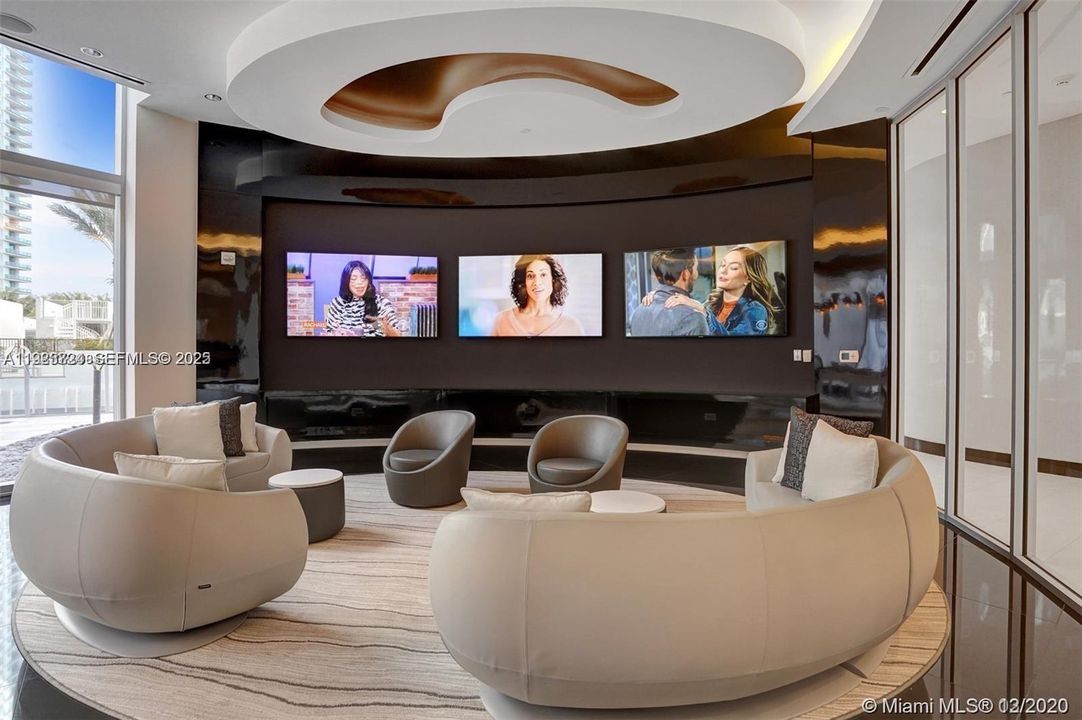 For Sale: $4,399,000 (4 beds, 5 baths, 3852 Square Feet)