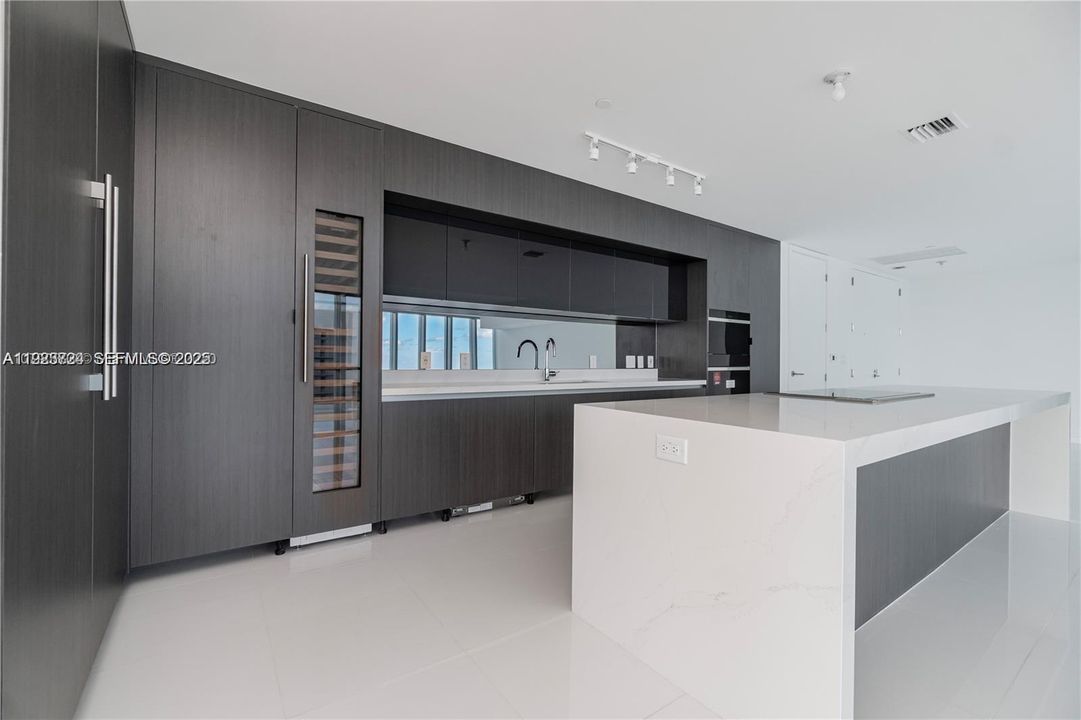 For Sale: $4,399,000 (4 beds, 5 baths, 3852 Square Feet)