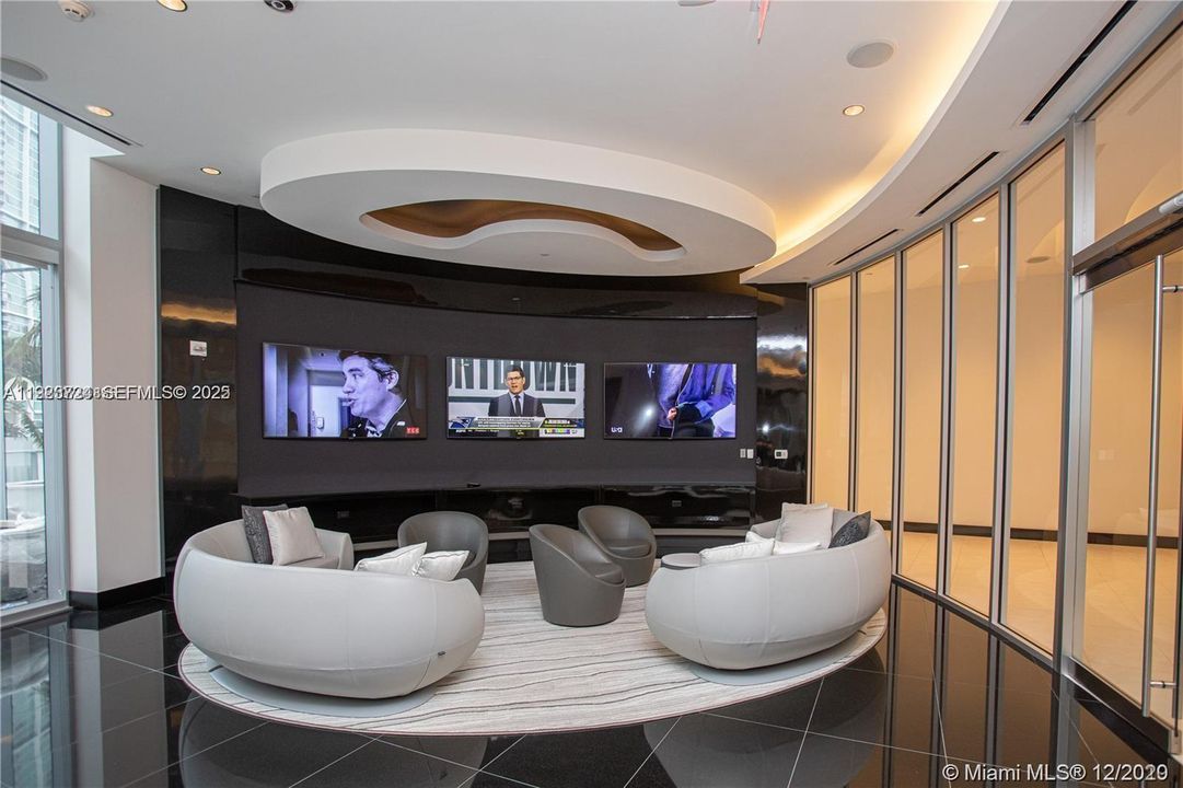 For Sale: $4,399,000 (4 beds, 5 baths, 3852 Square Feet)