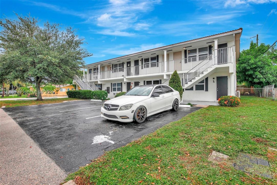 For Rent: $1,750 (1 beds, 1 baths, 650 Square Feet)