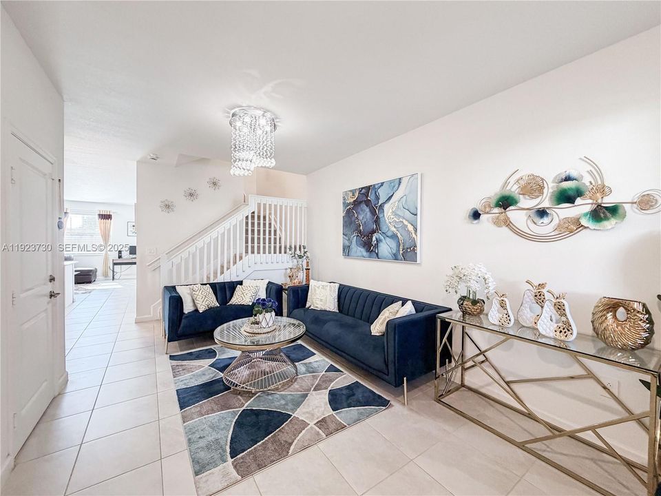 For Rent: $3,100 (4 beds, 2 baths, 1820 Square Feet)