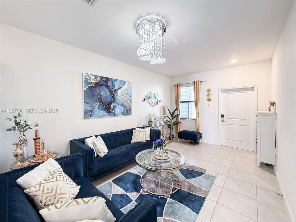 For Rent: $3,100 (4 beds, 2 baths, 1820 Square Feet)