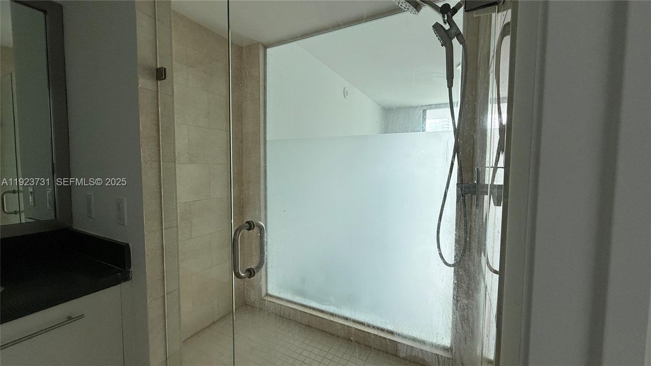 Active With Contract: $3,600 (2 beds, 2 baths, 1129 Square Feet)