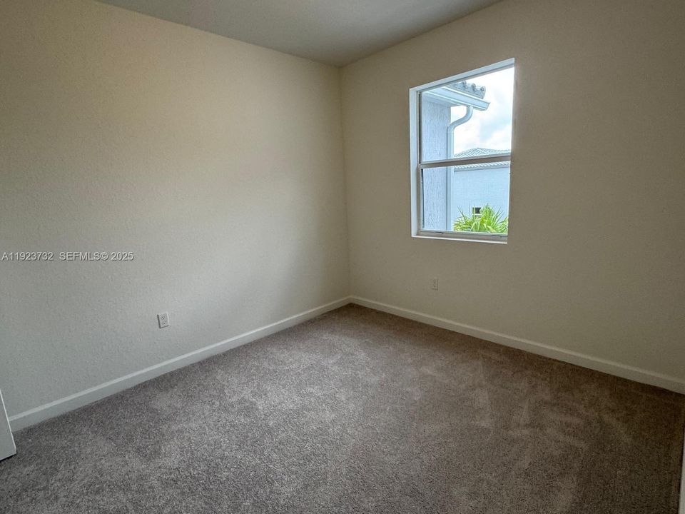 For Rent: $4,200 (4 beds, 2 baths, 1787 Square Feet)