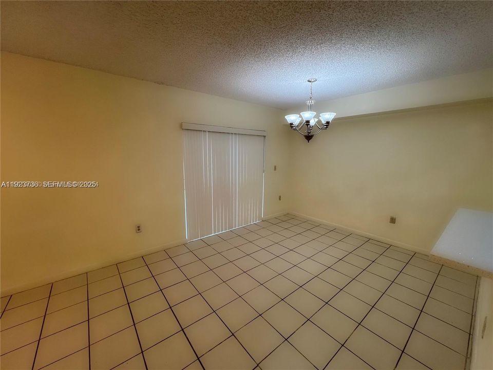 En Renta: $2,400 (3 camas, 2 baños, 1638 Pies cuadrados)