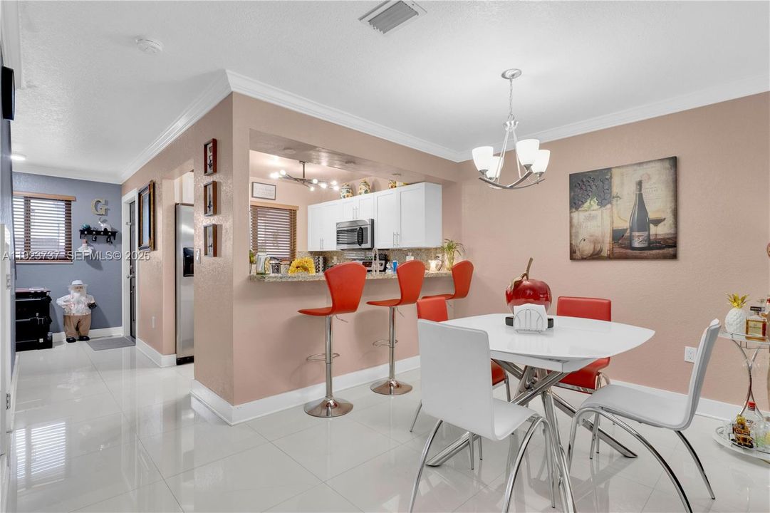 En Venta: $419,900 (2 camas, 2 baños, 1160 Pies cuadrados)