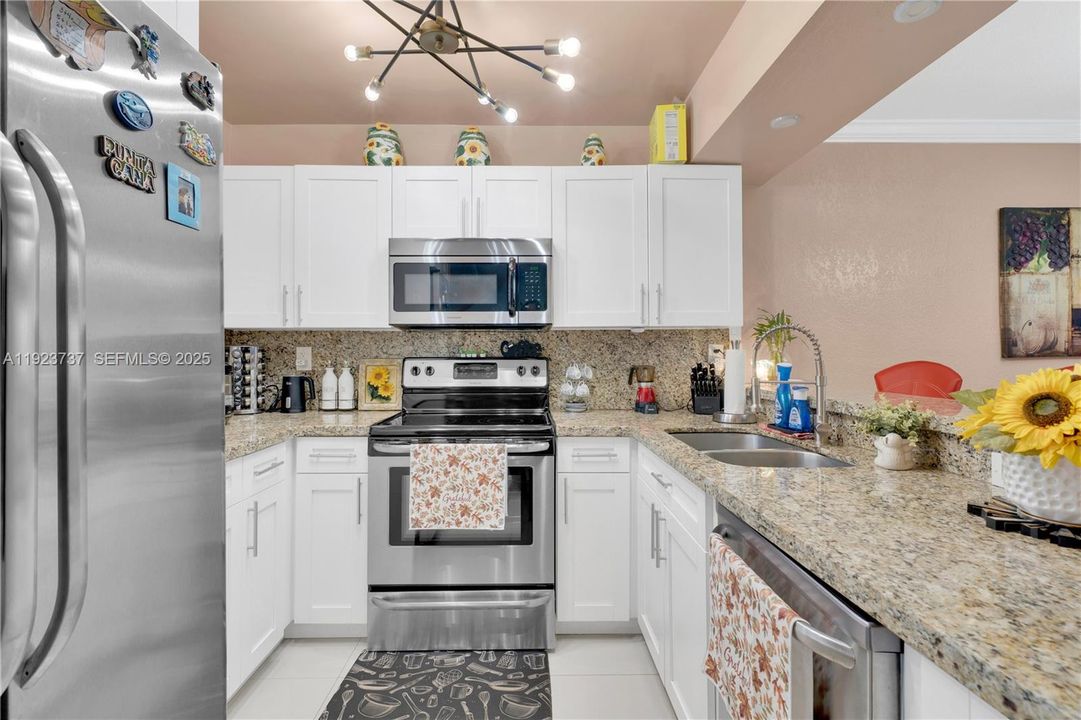 En Venta: $419,900 (2 camas, 2 baños, 1160 Pies cuadrados)