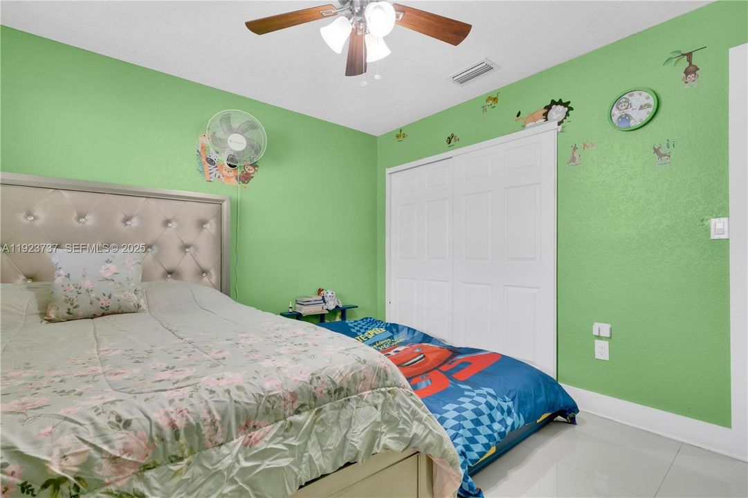 En Venta: $419,900 (2 camas, 2 baños, 1160 Pies cuadrados)