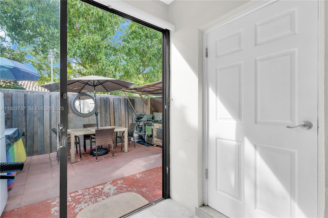 En Venta: $419,900 (2 camas, 2 baños, 1160 Pies cuadrados)