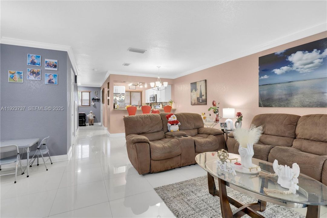 En Venta: $419,900 (2 camas, 2 baños, 1160 Pies cuadrados)